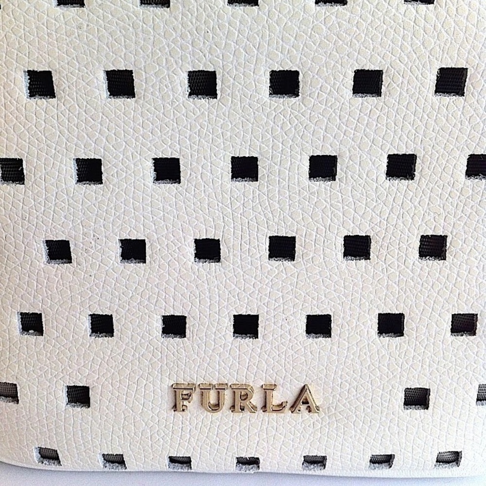 Furla White Yo-yo 2 Way Crossbody Bag - Picture 8 of 9